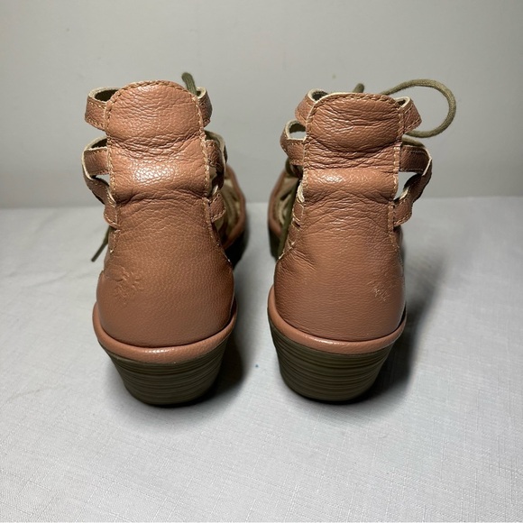 Fly London Wedge Sandals with Strappy Design. Pale Pink. 40 or size 9. Leather - Picture 4 of 6